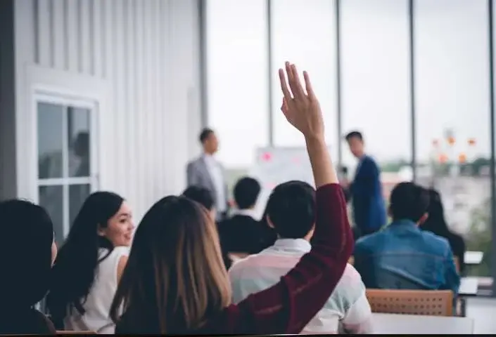 <span id=hs_cos_wrapper_name class=hs_cos_wrapper hs_cos_wrapper_meta_field hs_cos_wrapper_type_text style= data-hs-cos-general-type=meta_field data-hs-cos-type=text >Lessons from the Great Re-Evaluation for Business Leaders</span>